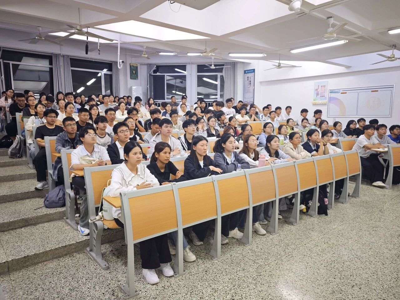 微信图片_2026-10-11_131657_622.jpg